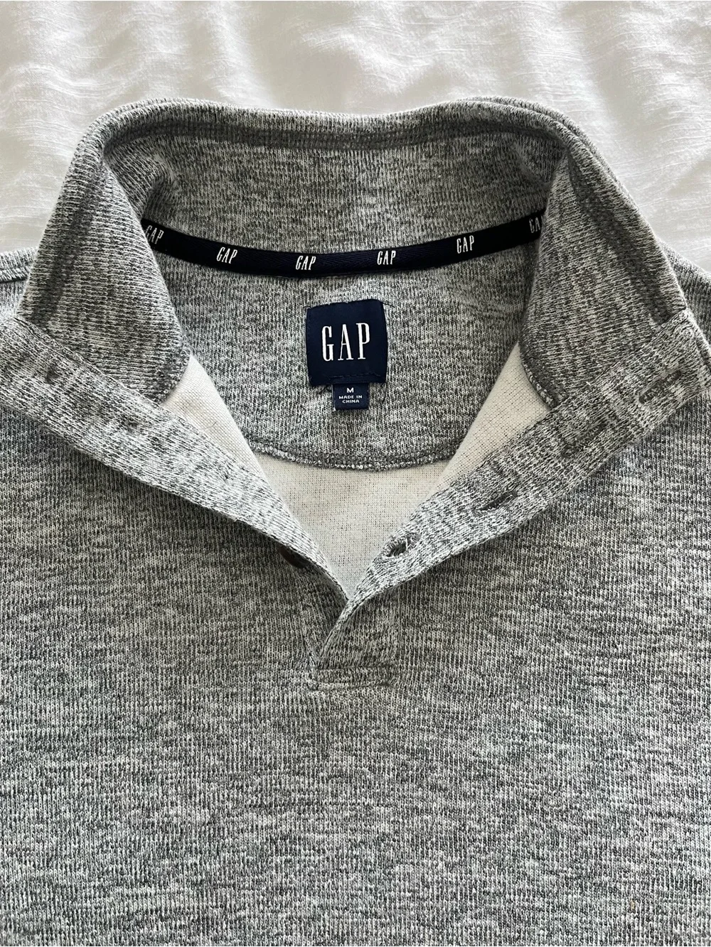 GAP Men's Heather Gray Henley  Knit Pullover
